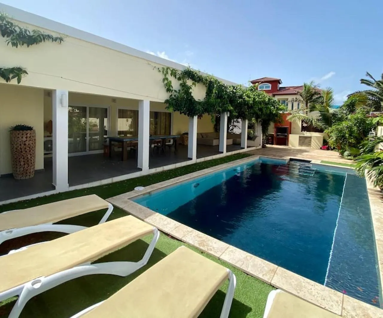 Holiday home Modern 4Br Villa With Private Pool Walk To Palm Beach