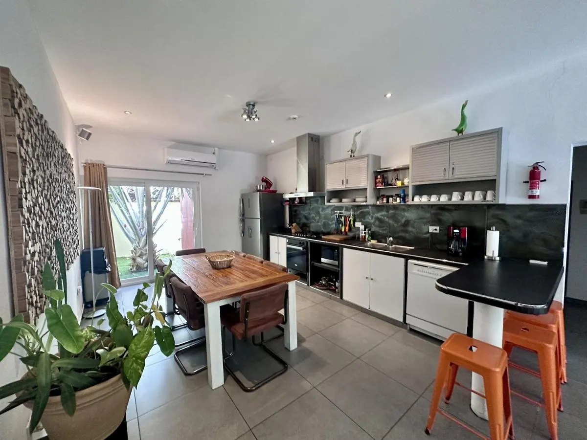 Modern 4Br Villa With Private Pool Walk To Palm Beach Holiday home